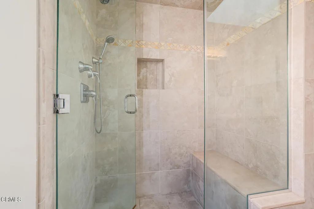 3300 Ocean Drive, Oxnard, California 93035 home-pic-26