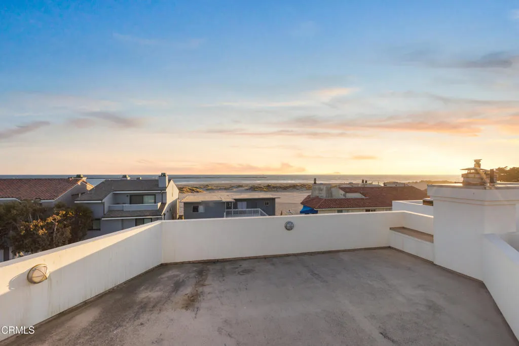 3300 Ocean Drive, Oxnard, California 93035 home-pic-53