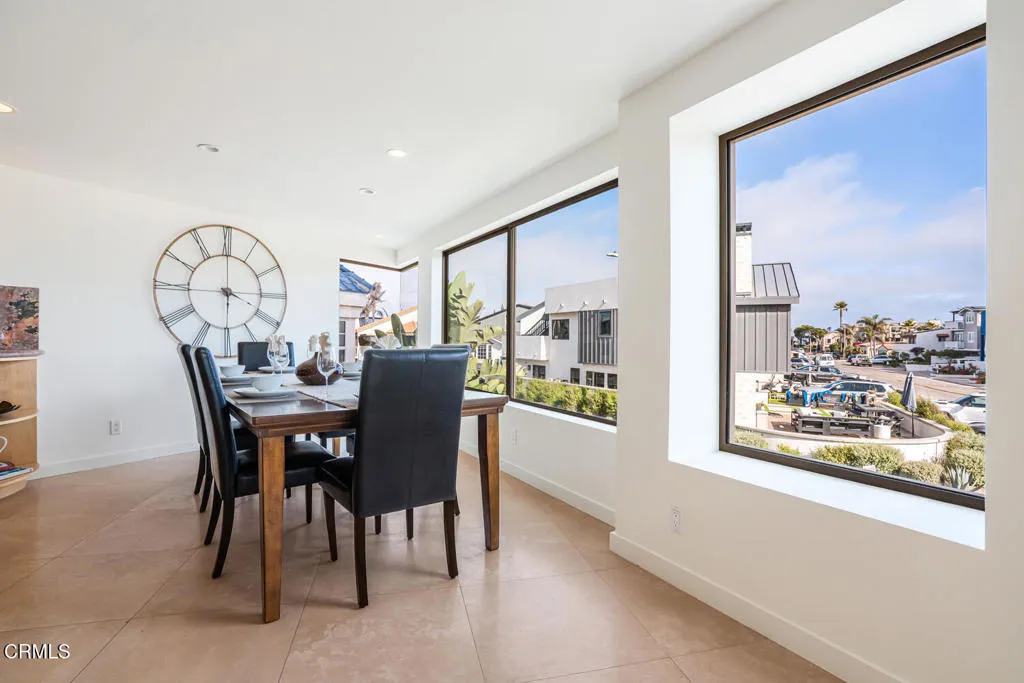 3300 Ocean Drive, Oxnard, California 93035 home-pic-16