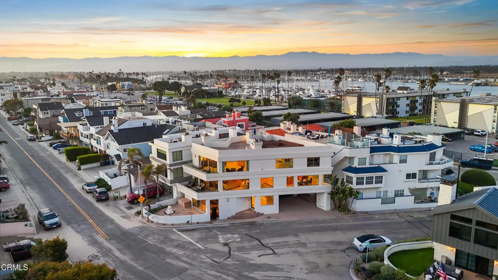 3300 Ocean Drive, Oxnard, California 93035 home-pic-0