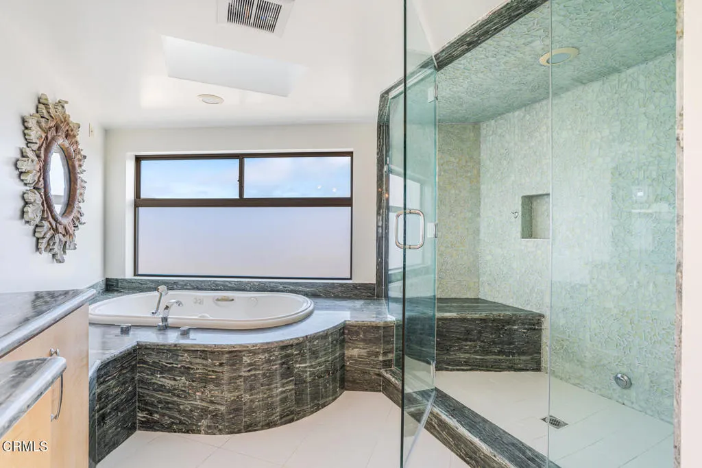 3300 Ocean Drive, Oxnard, California 93035 home-pic-31