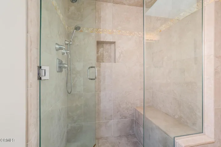 3300 Ocean Dr Oxnard CA 93035-large-025-