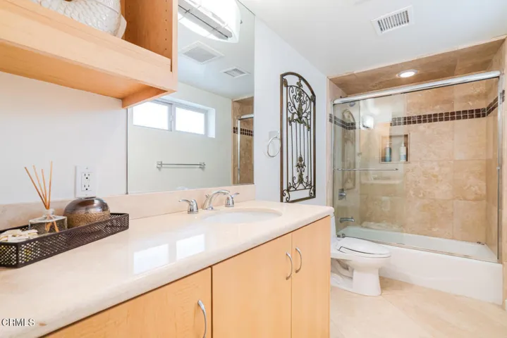 3300 Ocean Dr Oxnard CA 93035-large-034-