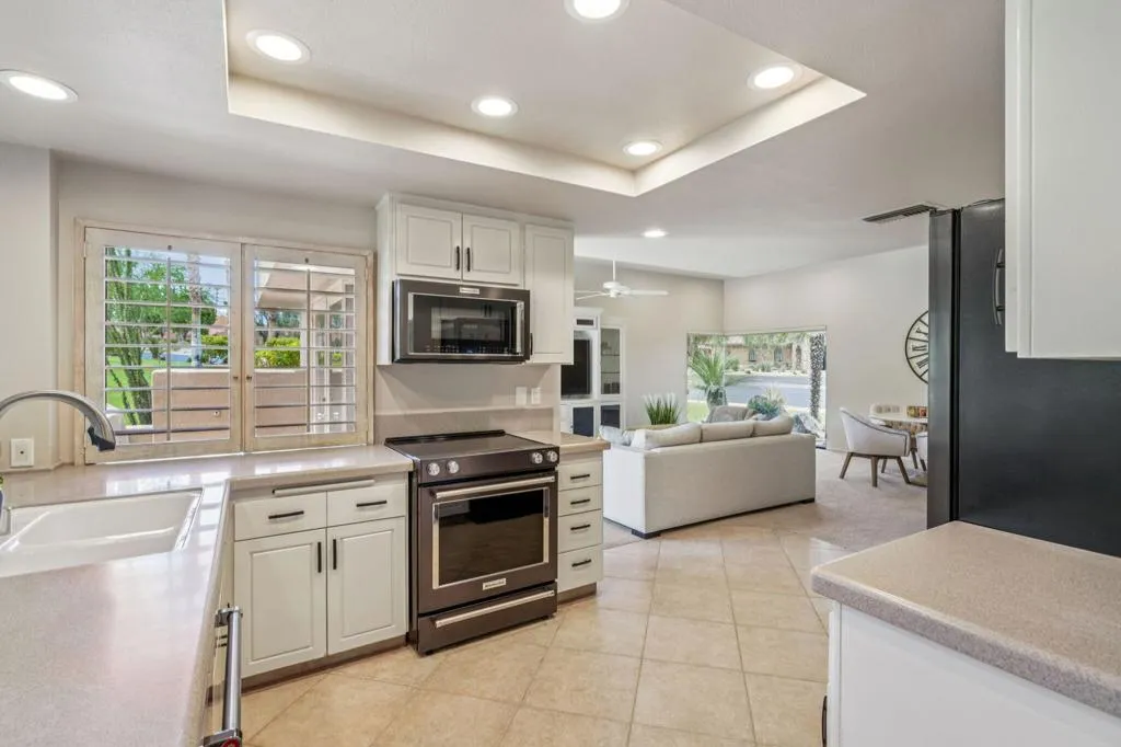 73457 Irontree Drive, Palm Desert, California 92260 home-pic-3