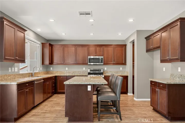 102 Mesa Court, Calimesa, California 92320
