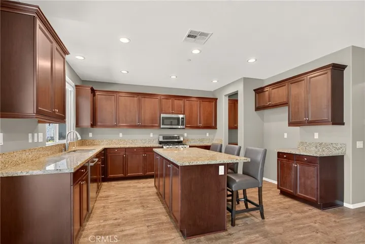 102 Mesa Court, Calimesa, California 92320