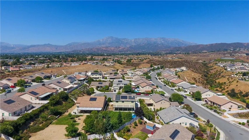 102 Mesa Court, Calimesa, California 92320