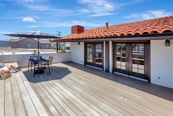 239 Nieto Avenue, Long Beach, California 90803