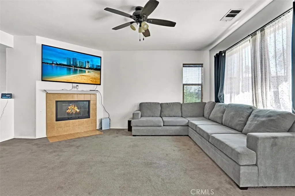 629 Ivy Crest Drive, San Jacinto, California 92582 home-pic-8