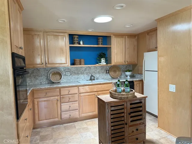1540 Northwood Rd. 11-270l, Seal Beach, California 90740