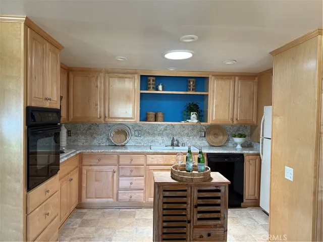 1540 Northwood Rd. 11-270l, Seal Beach, California 90740