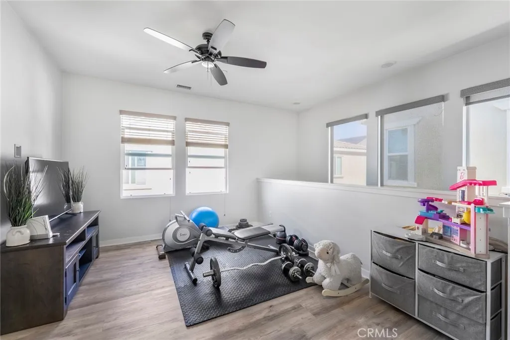 1633 Topeka Place, Upland, California 91784 home-pic-17