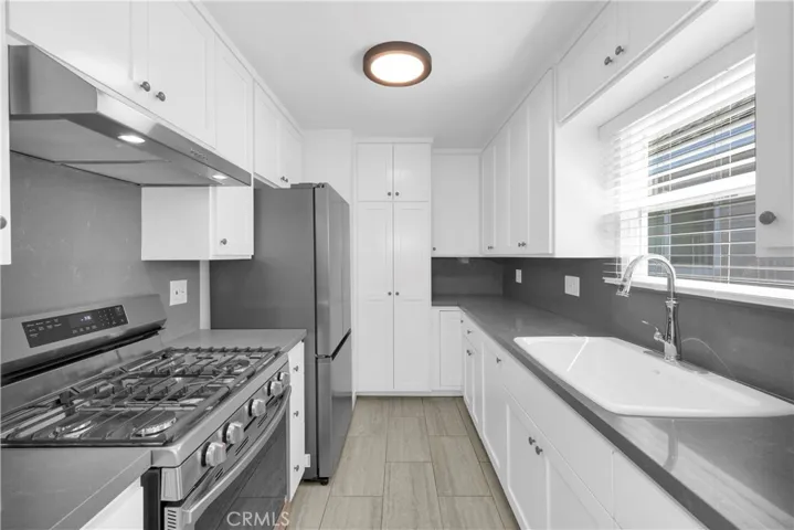 502 36th Street B, Newport Beach, California 92663