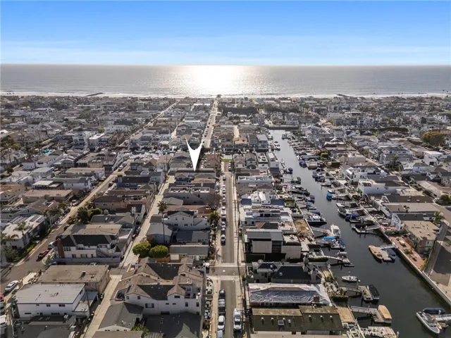 502 36th Street B, Newport Beach, California 92663