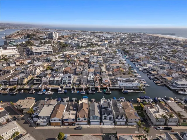 502 36th Street C, Newport Beach, California 92663