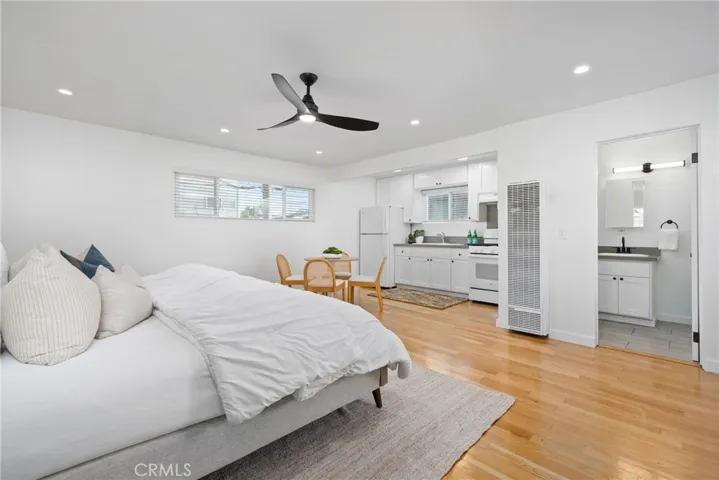 502 36th Street C, Newport Beach, California 92663