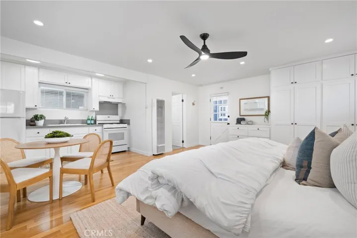 502 36th Street C, Newport Beach, California 92663