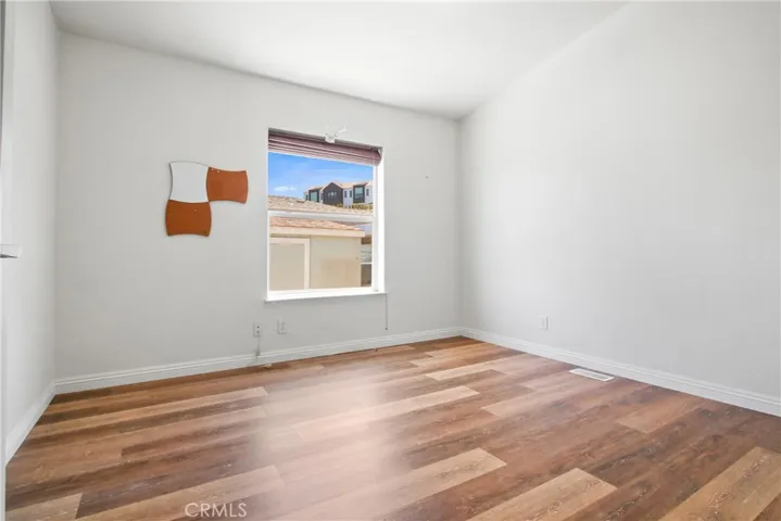 LARGE PRIVATE DEN/OFFICE/BR