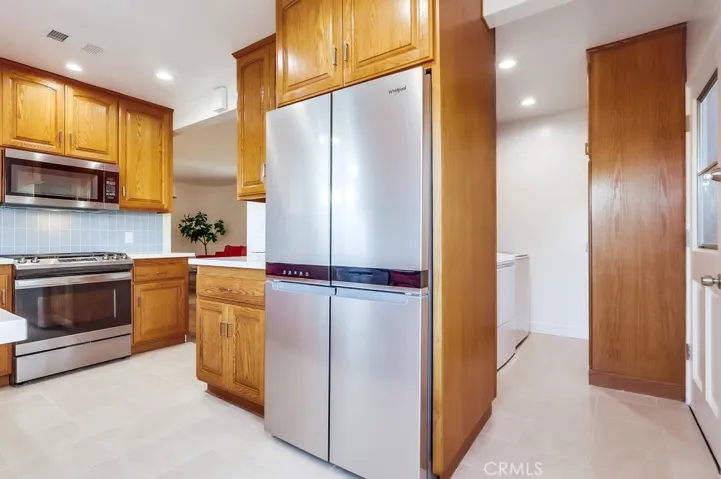 6513 Denmead Street, Lakewood, California 90713