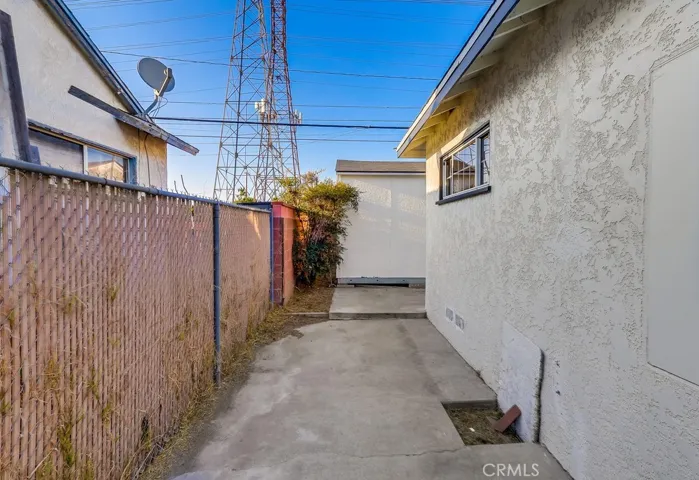 6513 Denmead Street, Lakewood, California 90713