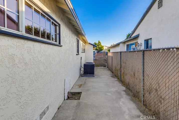 6513 Denmead Street, Lakewood, California 90713