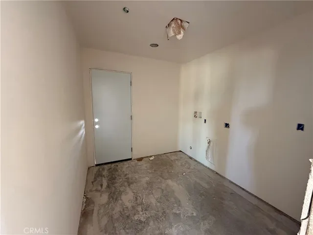 9570 Mescalero Road, Phelan, California 92371