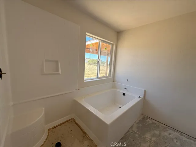 9570 Mescalero Road, Phelan, California 92371