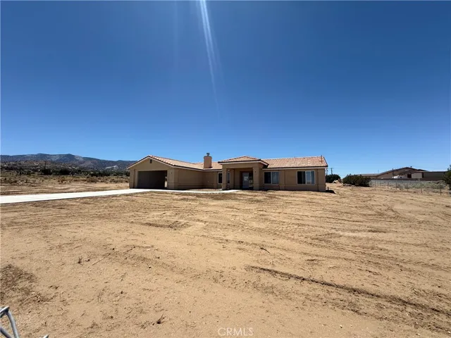 9570 Mescalero Road, Phelan, California 92371