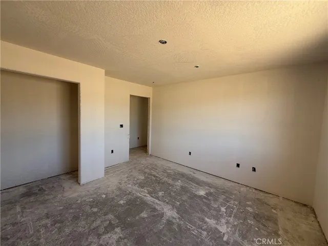 9570 Mescalero Road, Phelan, California 92371