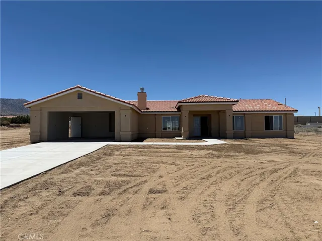 9570 Mescalero Road, Phelan, California 92371