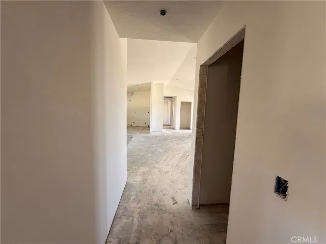 9570 Mescalero Road, Phelan, California 92371