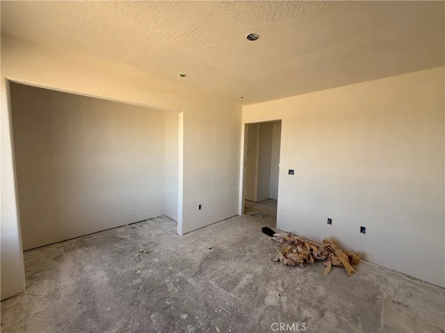 9570 Mescalero Road, Phelan, California 92371