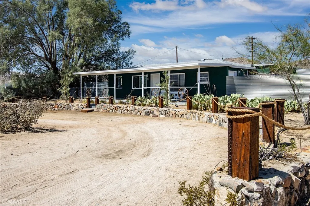 4574 Avenida Del Sol, Joshua Tree, California 92252 home-pic-0
