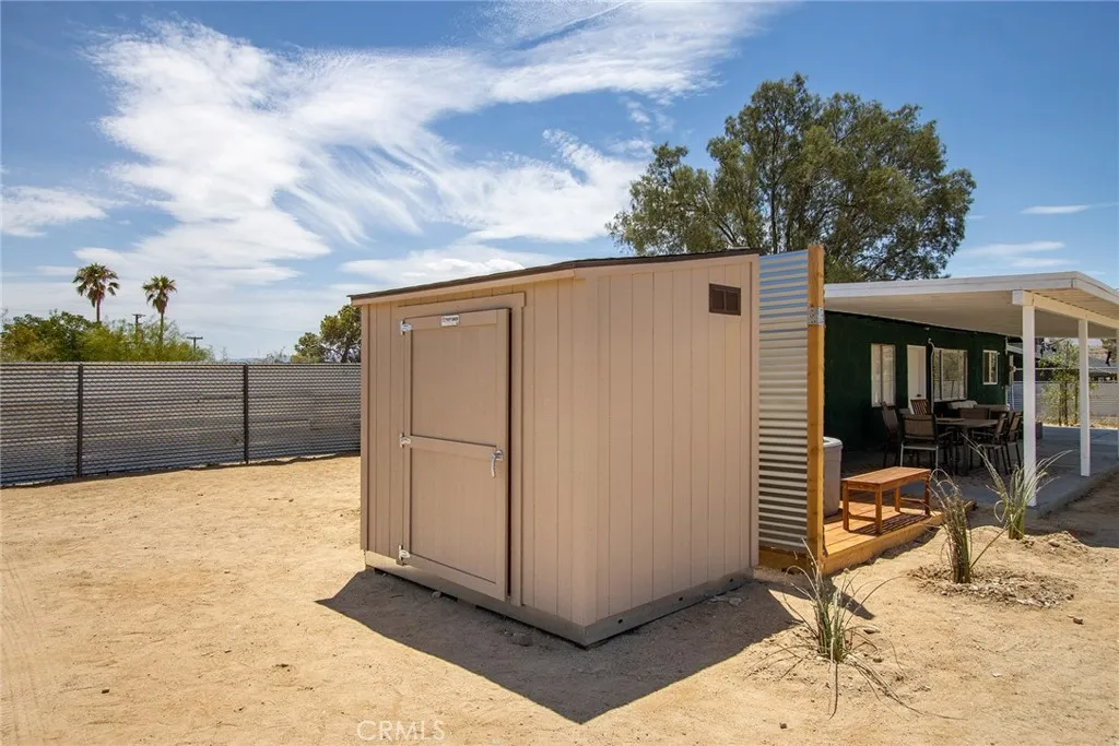 4574 Avenida Del Sol, Joshua Tree, California 92252 home-pic-31