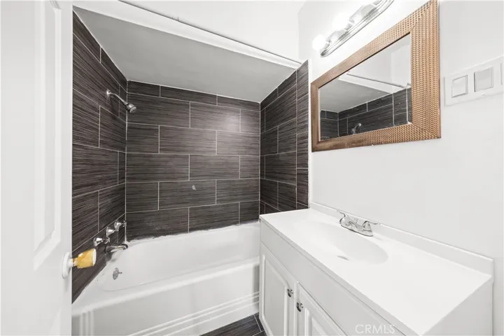 9465 Woodruff Avenue, Temple City, California 91780