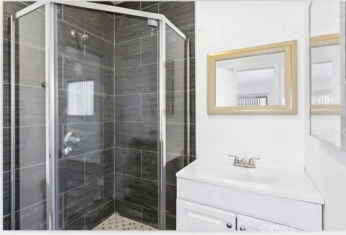 9465 Woodruff Avenue, Temple City, California 91780