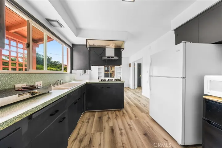 9465 Woodruff Avenue, Temple City, California 91780