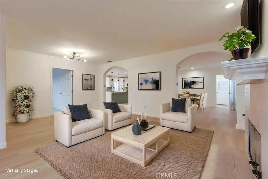 3403 Falcon Avenue, Long Beach, California 90807 home-pic-9