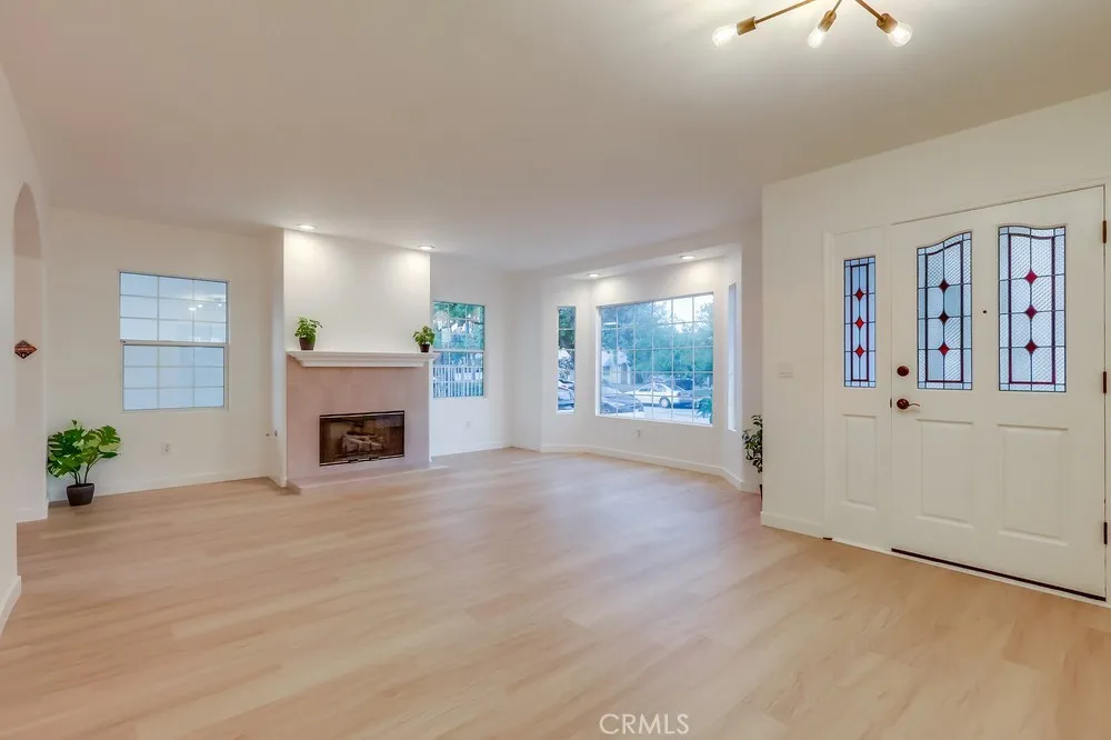 3403 Falcon Avenue, Long Beach, California 90807 home-pic-13
