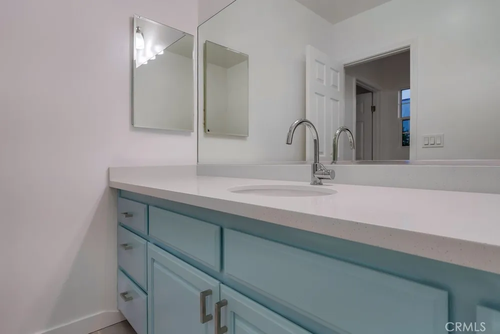 3403 Falcon Avenue, Long Beach, California 90807 home-pic-70