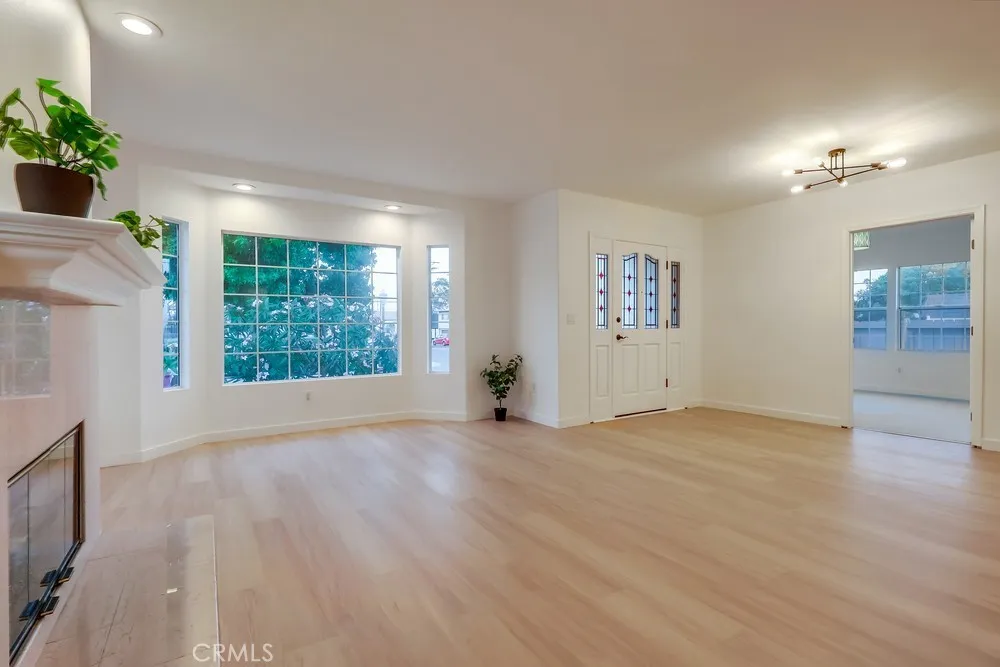 3403 Falcon Avenue, Long Beach, California 90807 home-pic-16