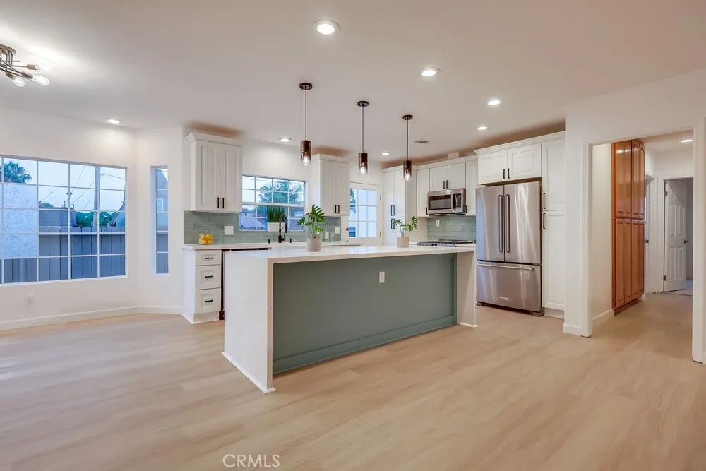 3403 Falcon Avenue, Long Beach, California 90807 home-pic-22