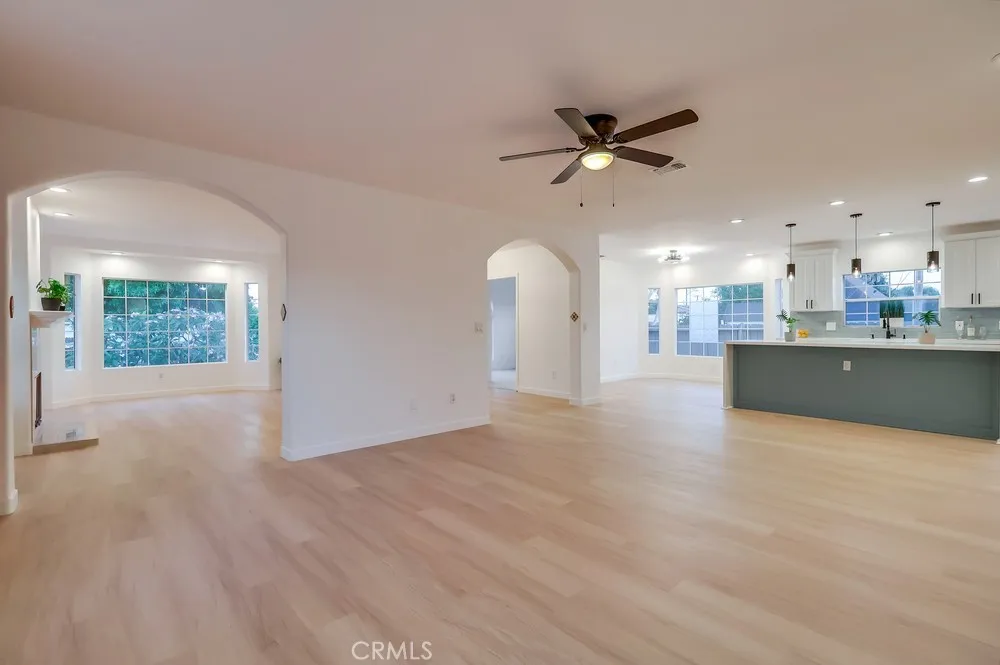 3403 Falcon Avenue, Long Beach, California 90807 home-pic-24