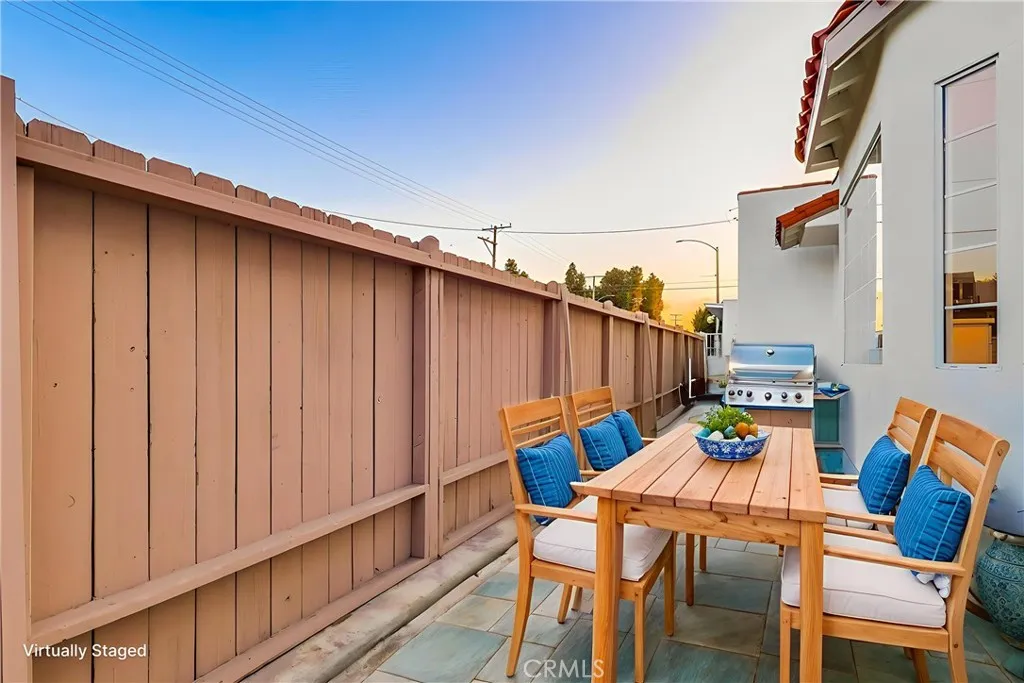 3403 Falcon Avenue, Long Beach, California 90807 home-pic-8