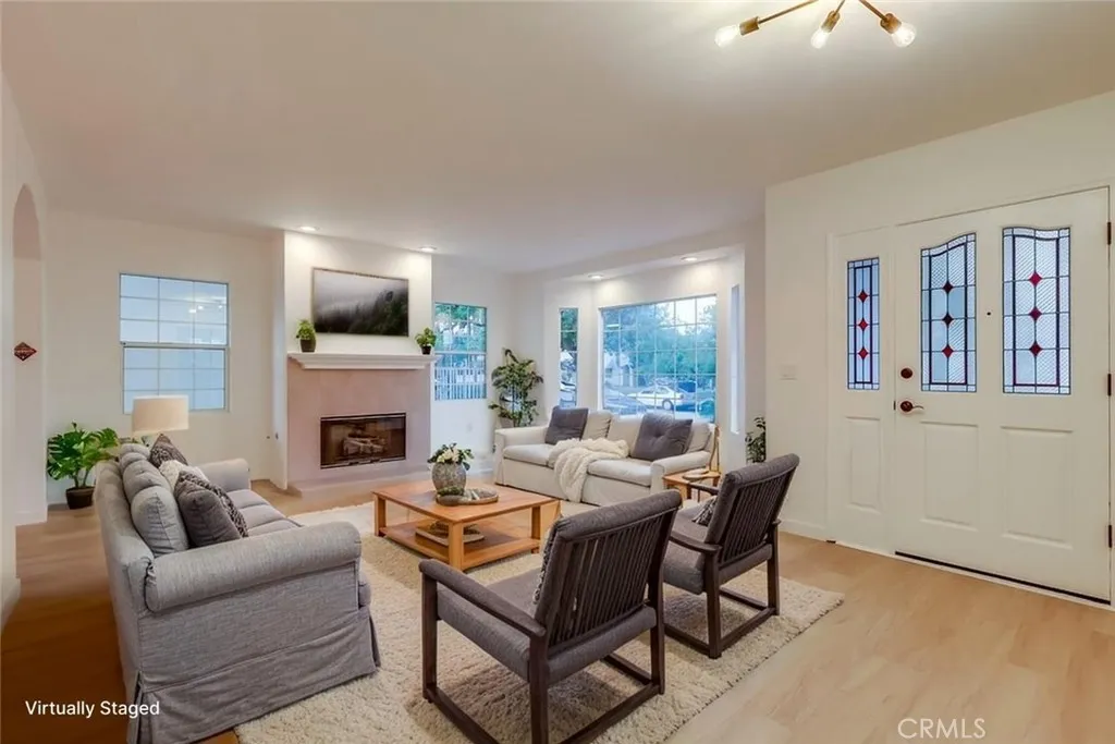 3403 Falcon Avenue, Long Beach, California 90807 home-pic-12
