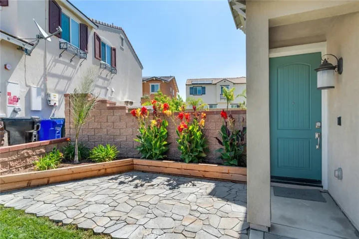 4989 River Ash Way, Fontana, California 92336