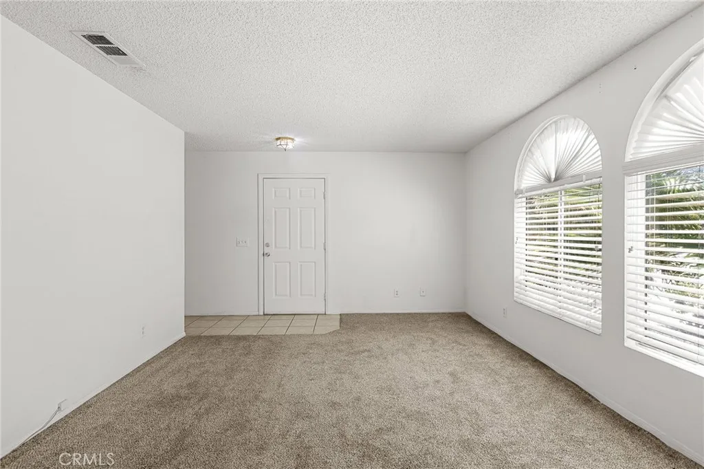 464 Camino Corto, San Jacinto, California 92582 home-pic-2