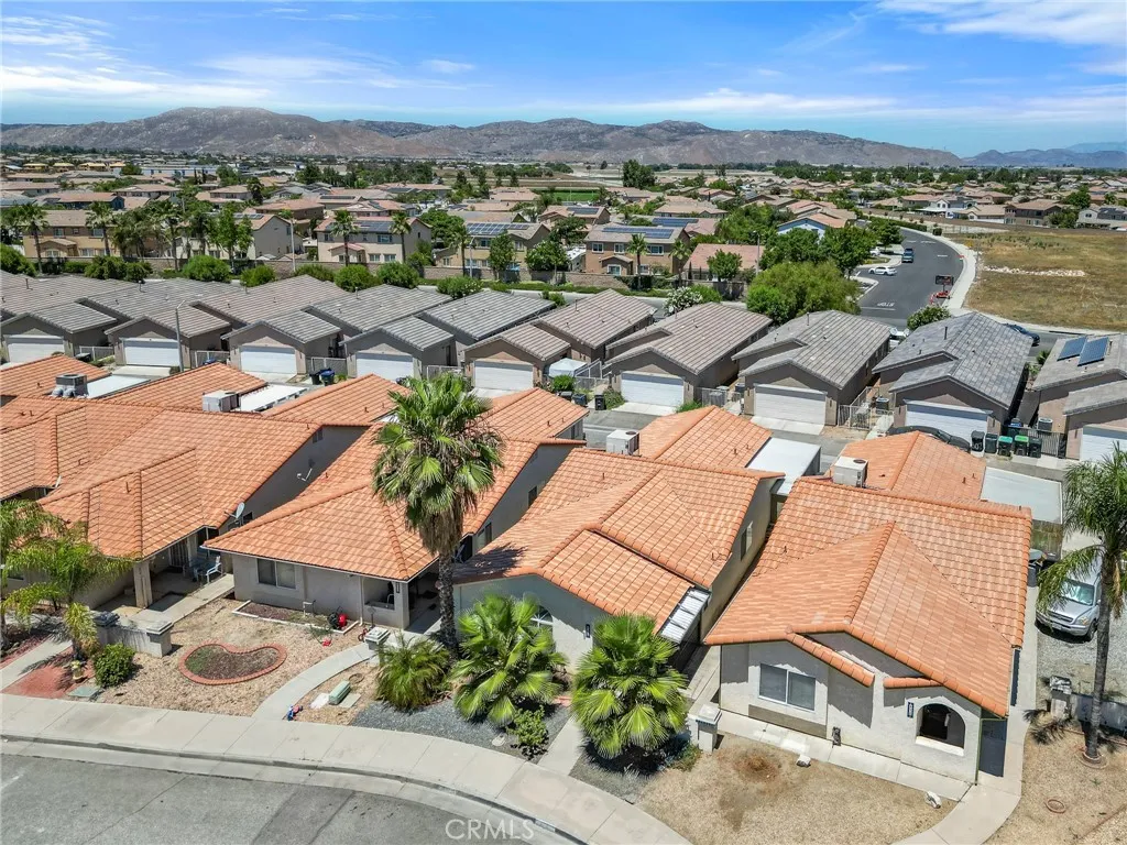 464 Camino Corto, San Jacinto, California 92582 home-pic-16