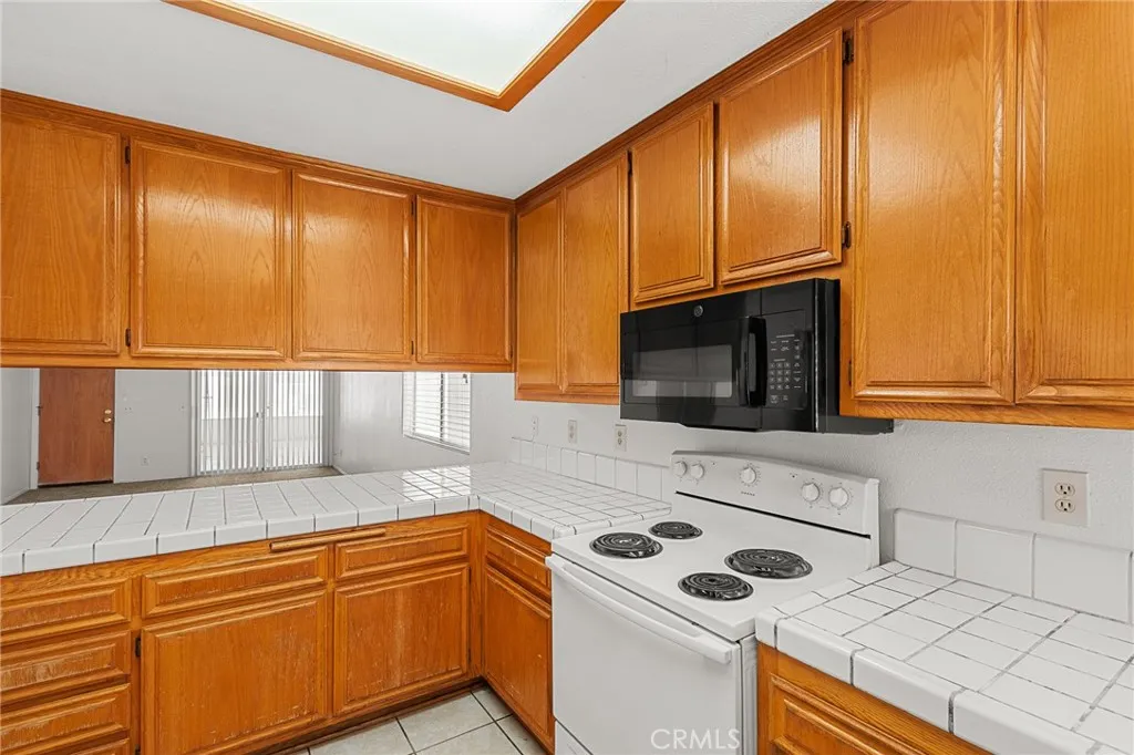 464 Camino Corto, San Jacinto, California 92582 home-pic-4