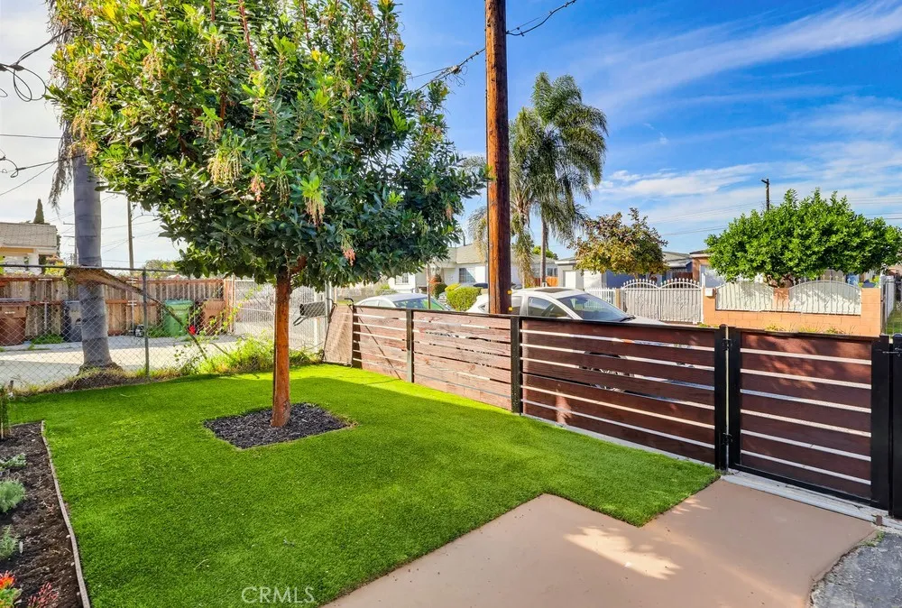 522 W Cherry Street, Compton, California 90222 home-pic-6